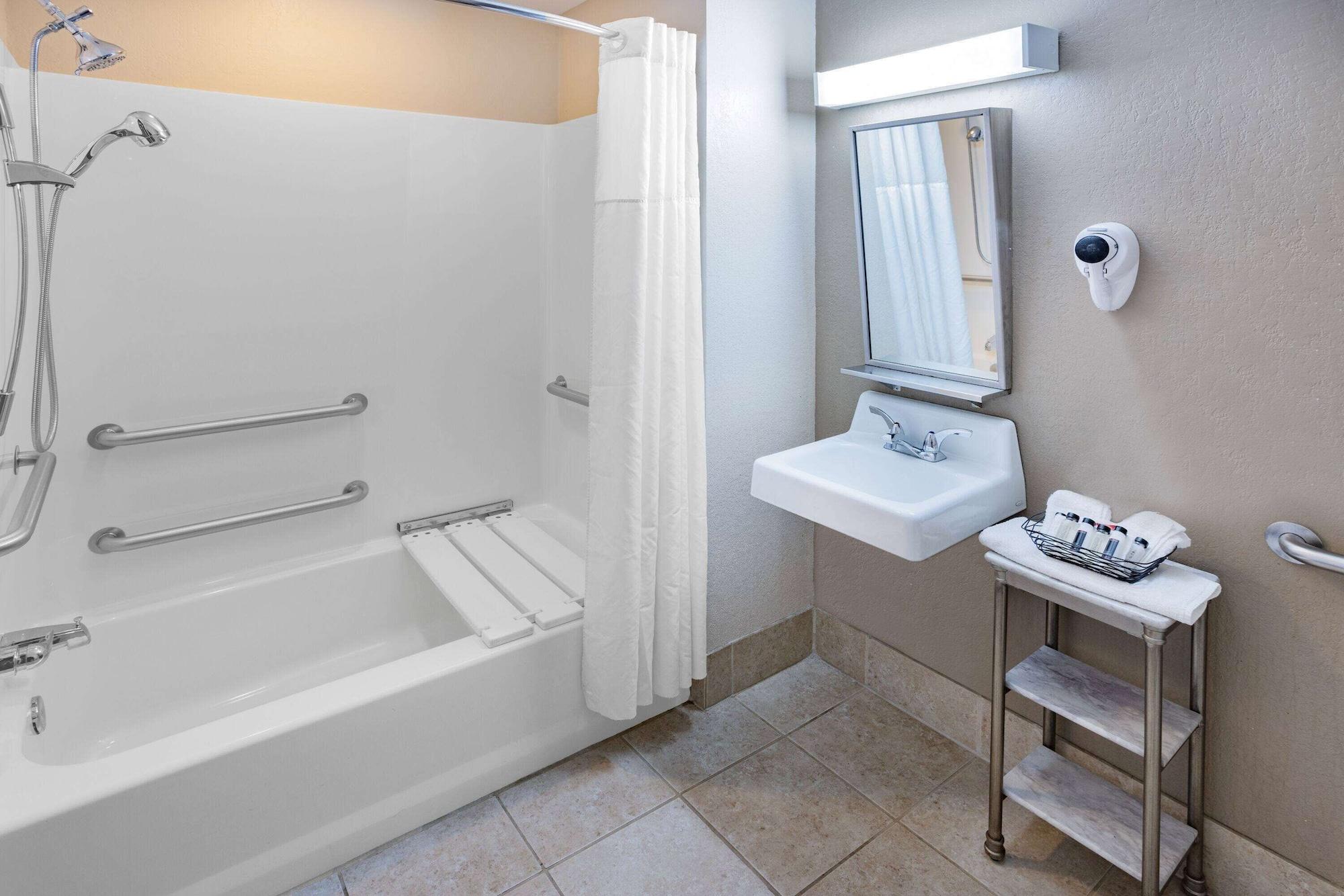 Microtel Inn & Suites By Wyndham Johnstown Εξωτερικό φωτογραφία