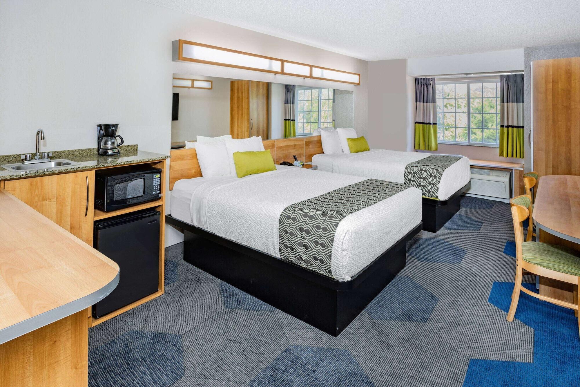 Microtel Inn & Suites By Wyndham Johnstown Εξωτερικό φωτογραφία