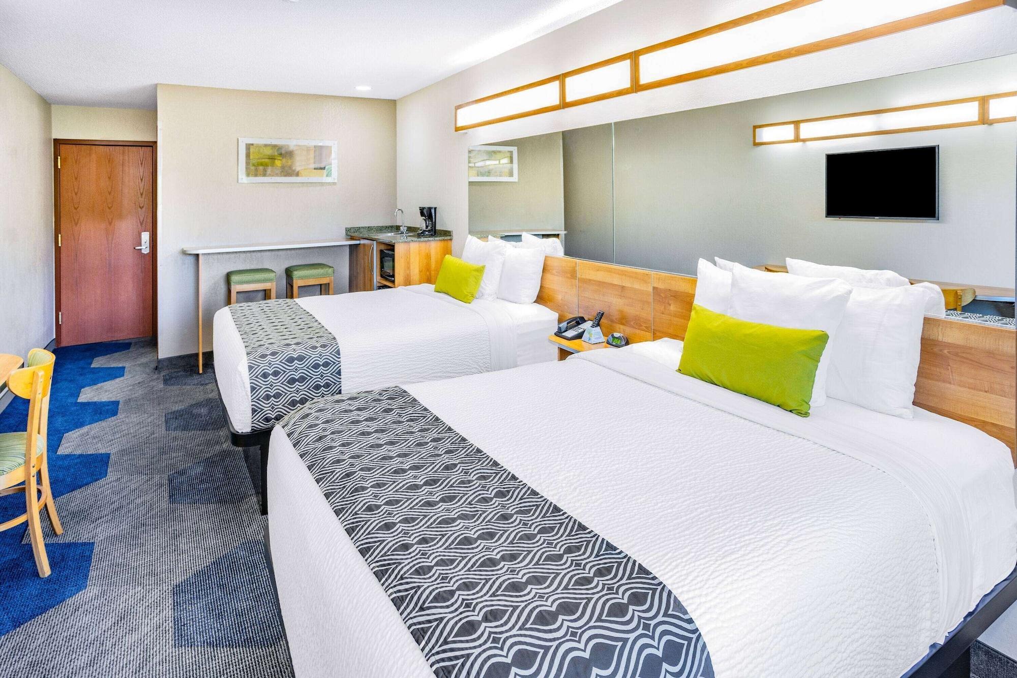 Microtel Inn & Suites By Wyndham Johnstown Εξωτερικό φωτογραφία